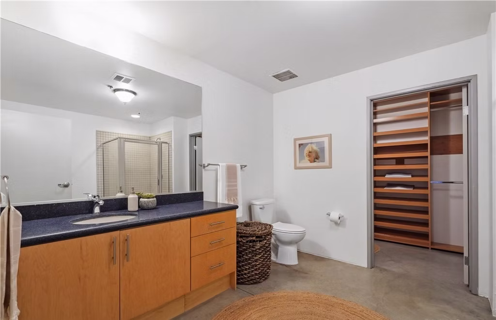 condo-retreat remodel gallery image 7